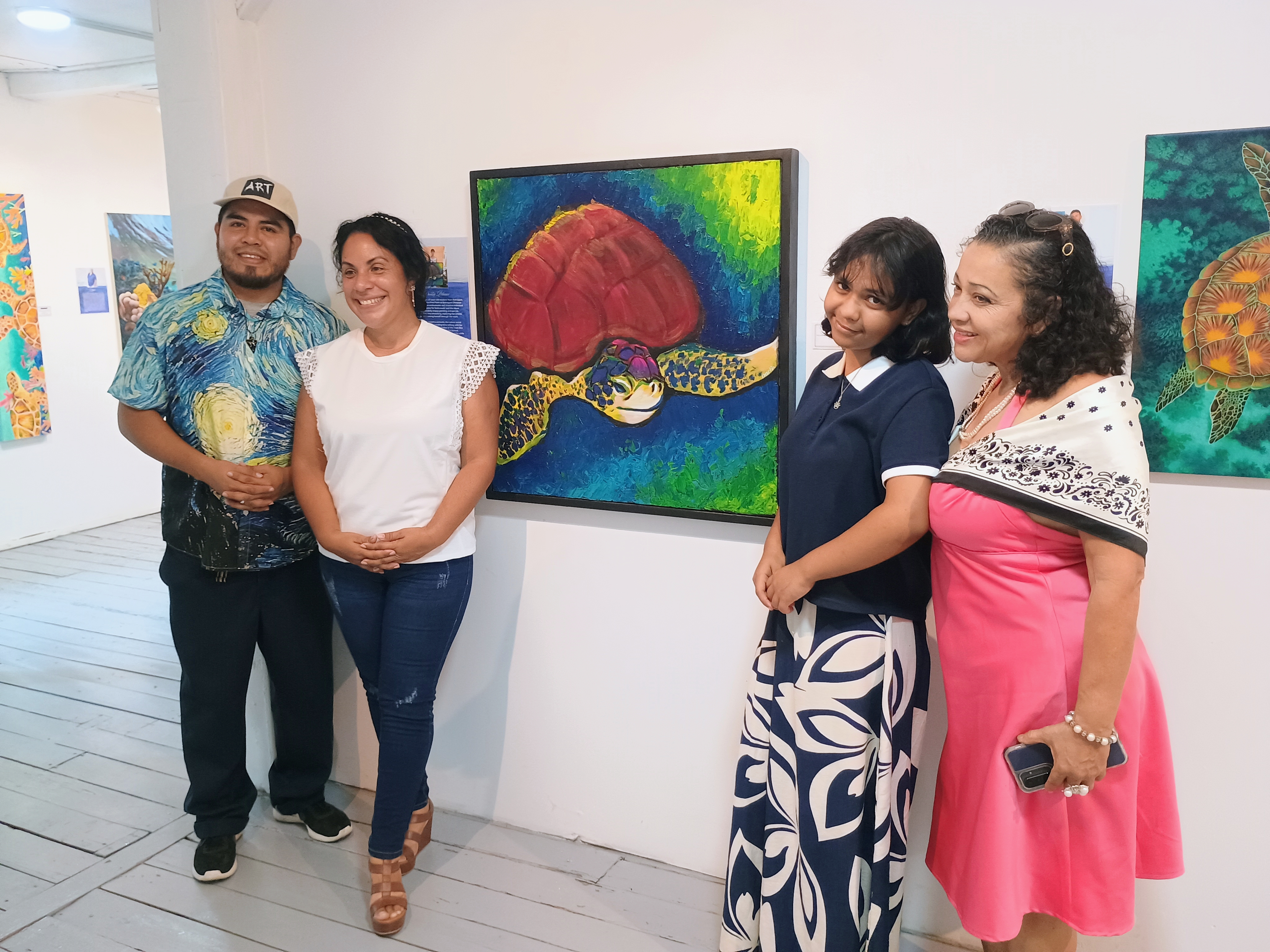 Darlin Polanco with turtle painting, with Gradmother, Art Teacher and artist Helamin Chi